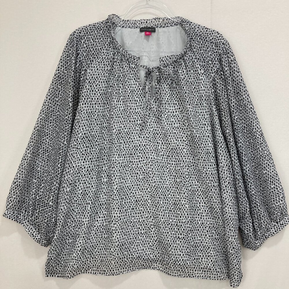 Vince Camuto Blouse size XXL Black White Abstract Tie Front Soft Preppy Office